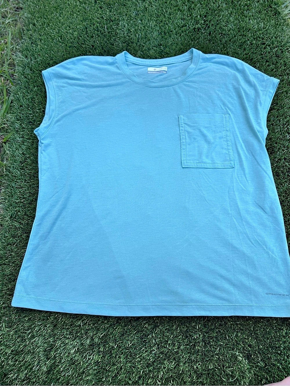Columbia Pocket Tee in Blue Large